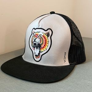 Like new RVCA tiger graphic SnapBack hat